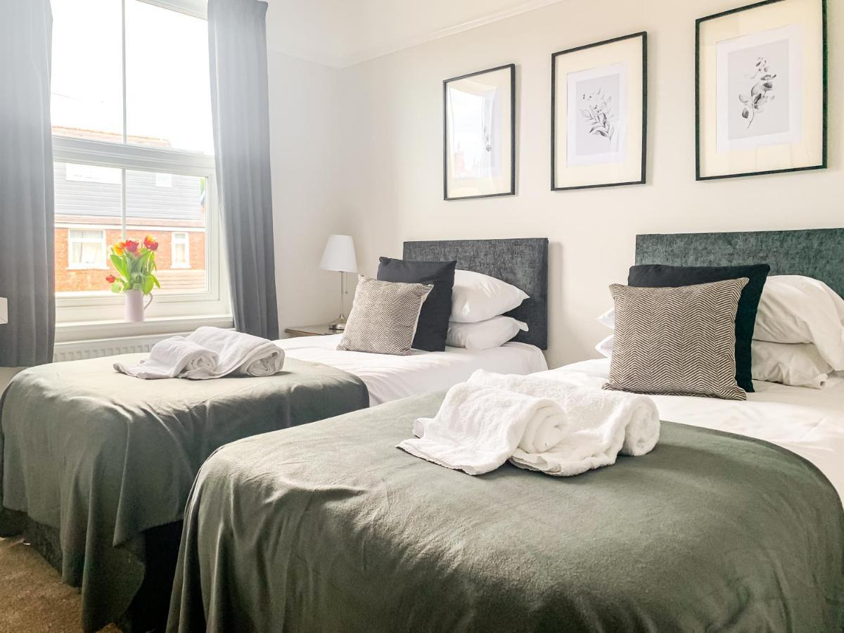 Cedar House - Quaint Victorian With Free Parking Апартаменты *