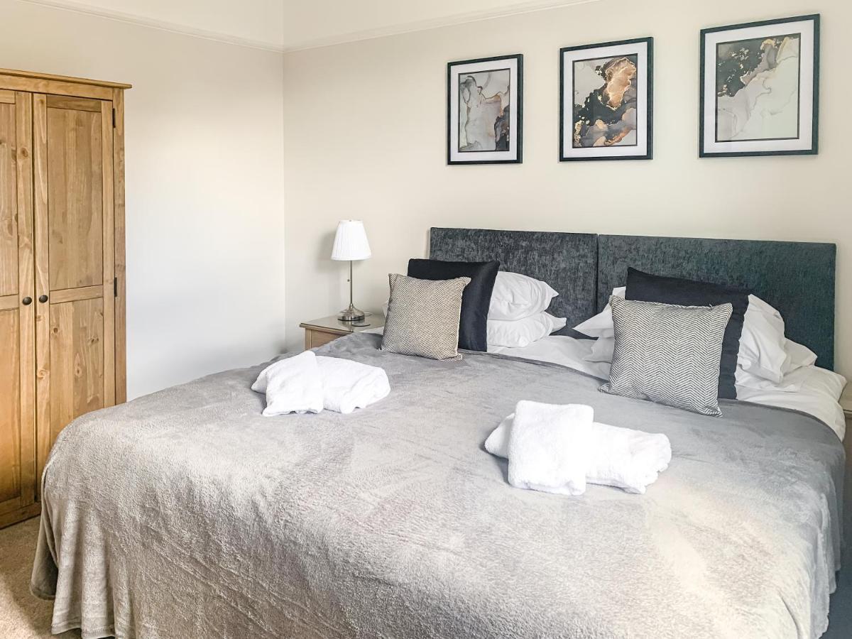Cedar House - Quaint Victorian With Free Parking Апартаменты *