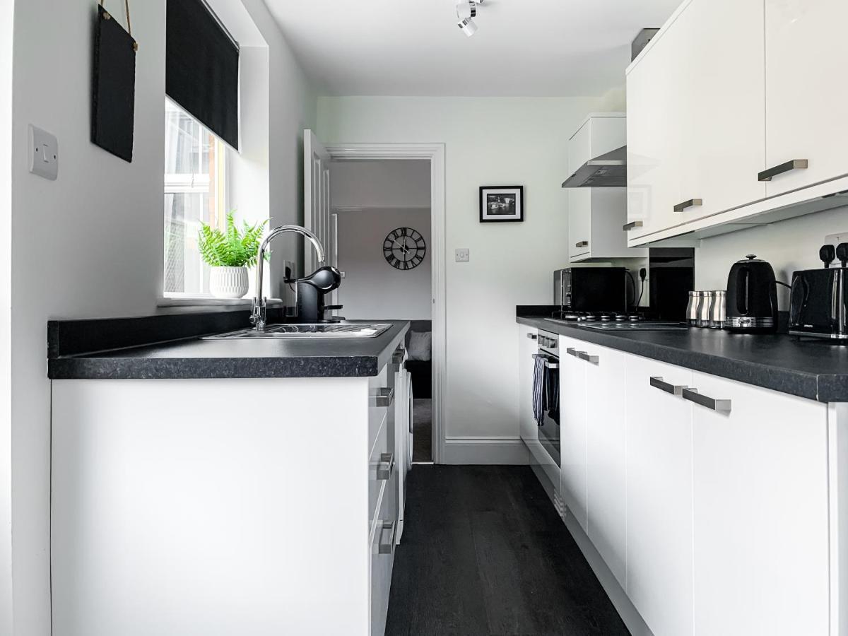 Cedar House - Quaint Victorian With Free Parking Апартаменты