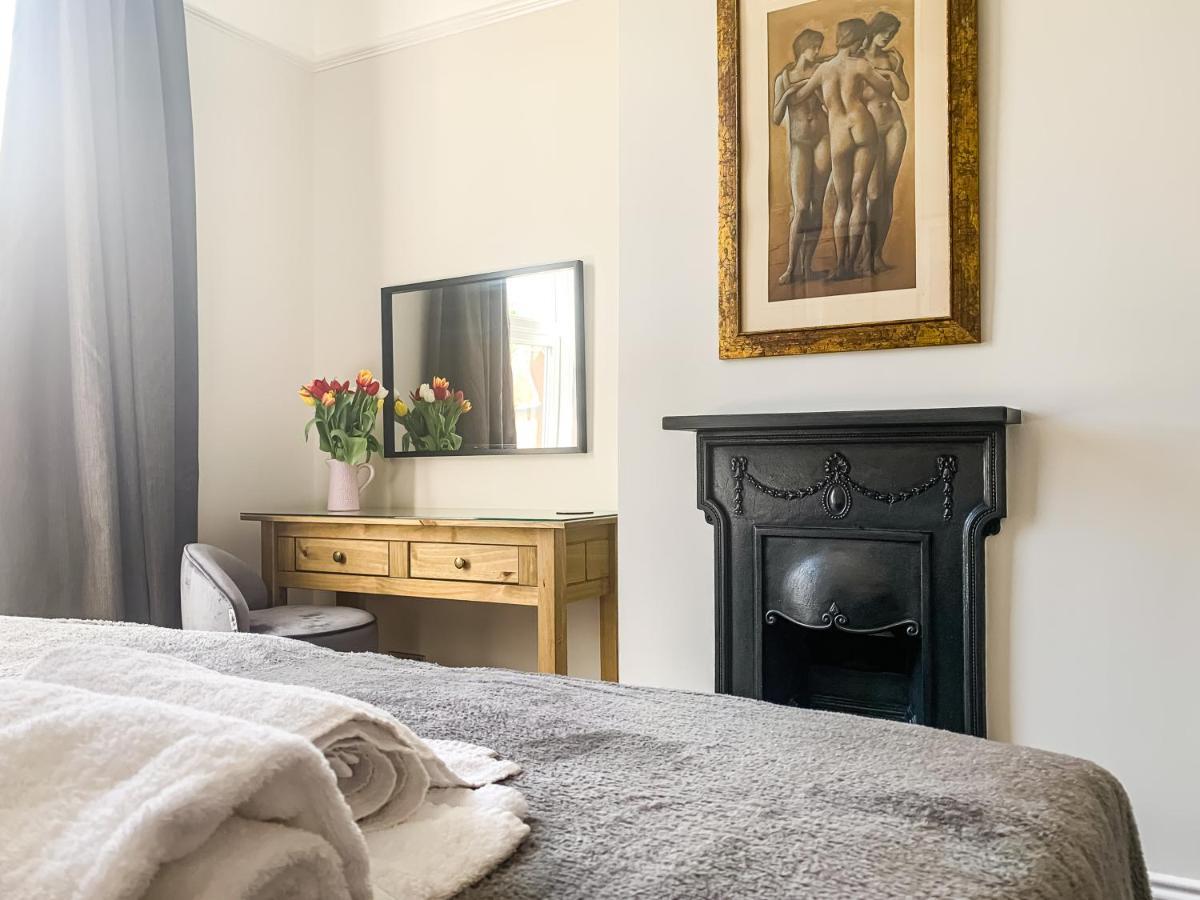 Cedar House - Quaint Victorian With Free Parking Апартаменты *