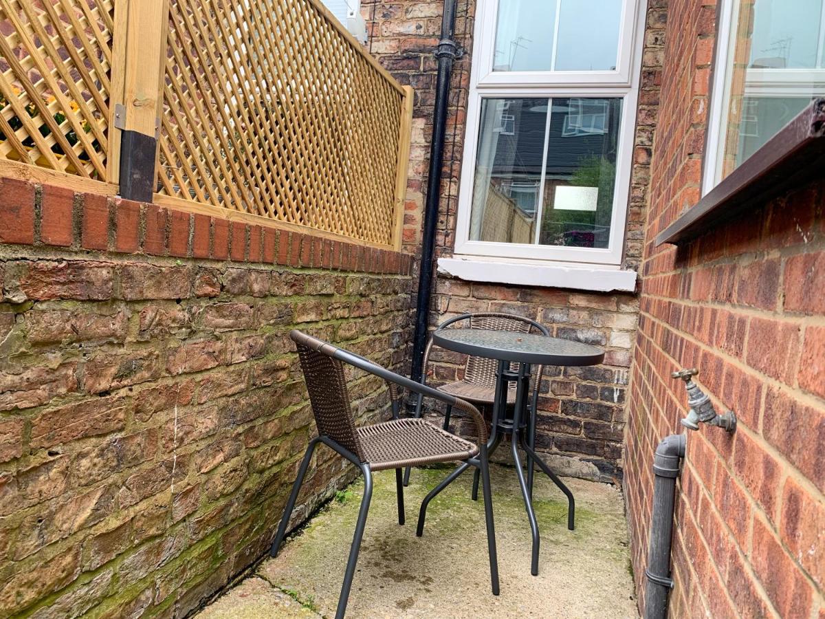 Апартаменты Cedar House - Quaint Victorian With Free Parking *